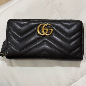 Gucci Black Wallet with Gold Logo